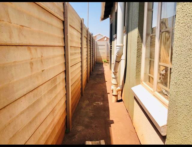 2 BEDROOM FREEHOLD FOR SALE IN SKY CITY